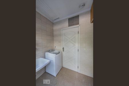 Casa à venda com 250m², 3 quartos e 2 vagasÁrea de Serviço