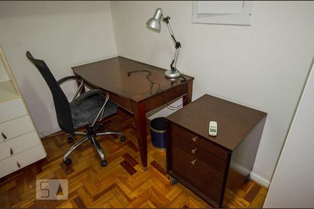 Apartamento à venda com 289m², 3 quartos e 1 vaga Apartamento à venda com 289m², 3 quartos e 1 vagaEscritório