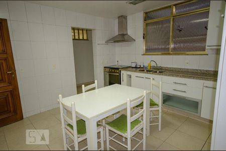 Apartamento à venda com 289m², 3 quartos e 1 vaga Apartamento à venda com 289m², 3 quartos e 1 vagaCozinha