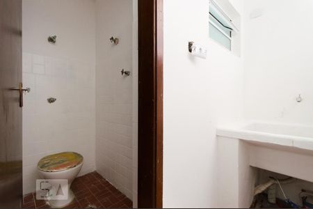 Apartamento para alugar com 82m², 2 quartos e sem vaga Apartamento para alugar com 82m², 2 quartos e sem vagaBanheiro de Serviço