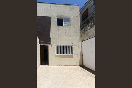 Garagem de casa para alugar com 2 quartos, 100m² em Vila Invernada, São Paulo