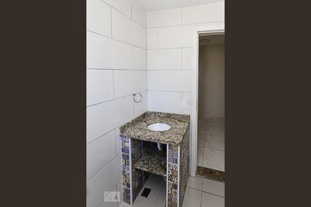 Área de Serviço de casa para alugar com 2 quartos, 100m² em Vila Invernada, São Paulo