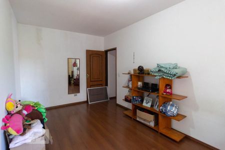 Casa à venda com 244m², 4 quartos e 3 vagasQuarto