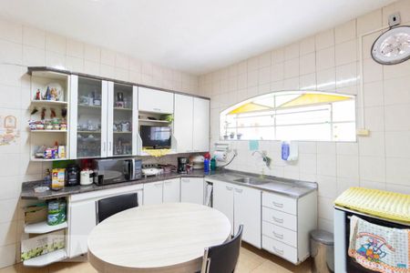 Casa à venda com 244m², 4 quartos e 3 vagasCozinha