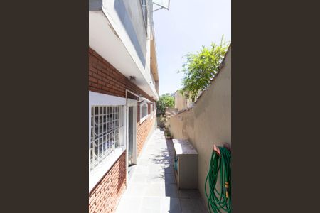 Casa à venda com 244m², 4 quartos e 3 vagasCorredor