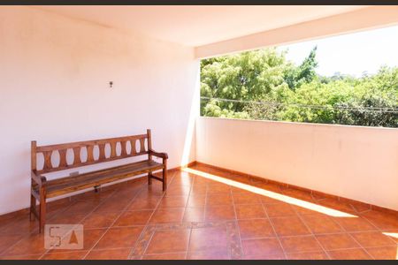 Casa à venda com 244m², 4 quartos e 3 vagasVaranda