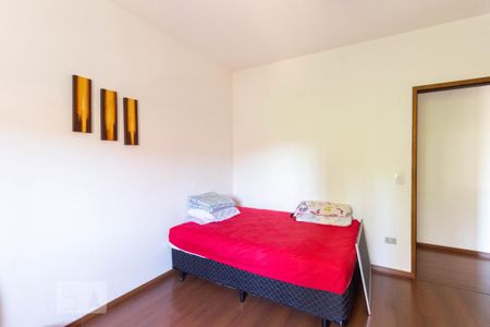 Casa à venda com 244m², 4 quartos e 3 vagasQuarto