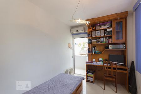 Apartamento à venda com 156m², 4 quartos e 2 vagasQuarto 2 (1º andar)