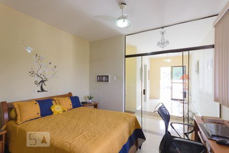 Apartamento à venda com 156m², 4 quartos e 2 vagasQuarto 3 (2º andar)
