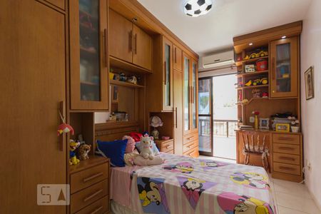 Apartamento à venda com 156m², 4 quartos e 2 vagasQuarto 1 - Suíte (1º andar)