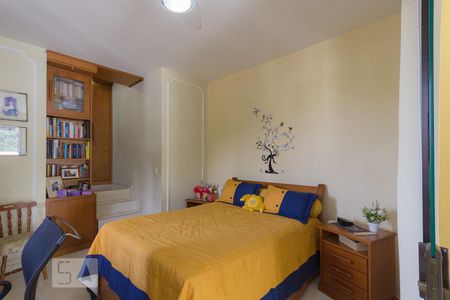 Apartamento à venda com 156m², 4 quartos e 2 vagasQuarto 3 (2º andar)