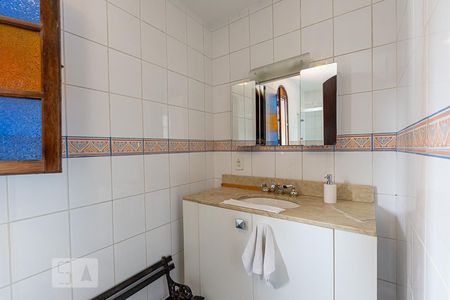 Apartamento à venda com 265m², 4 quartos e sem vagaBanheiro da Suíte