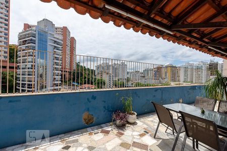 Apartamento à venda com 265m², 4 quartos e sem vagaVaranda 