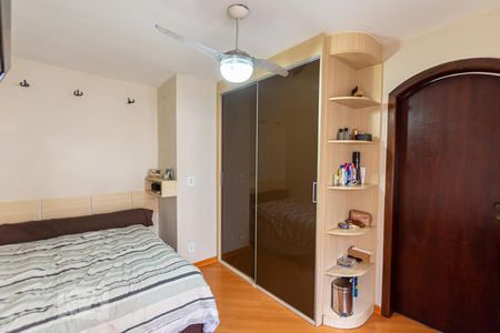 Apartamento à venda com 265m², 4 quartos e sem vagaSuite 2