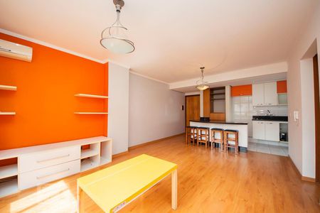 Sala  de apartamento à venda com 2 quartos, 60m² em São João, Porto Alegre