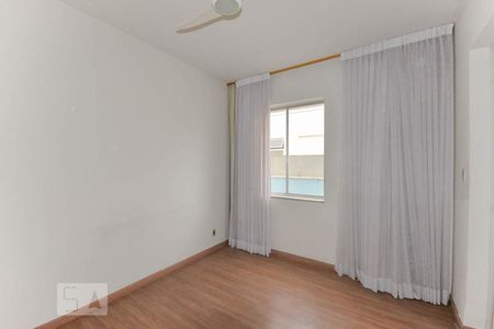Apartamento à venda com 110m², 3 quartos e 1 vagaQuarto 2