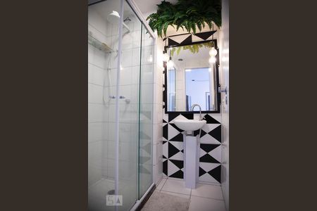 Banheiro de apartamento à venda com 1 quarto, 26m² em Vila Buarque, São Paulo