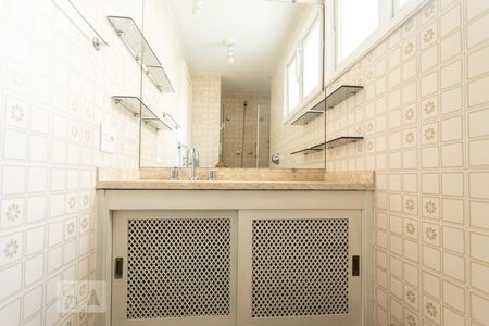 Apartamento para alugar com 100m², 3 quartos e 1 vaga Apartamento para alugar com 100m², 3 quartos e 1 vagaBanheiro 2