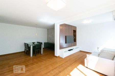 Apartamento à venda com 95m², 2 quartos e 2 vagas Apartamento à venda com 95m², 2 quartos e 2 vagasSala