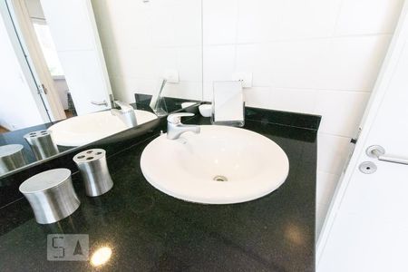 Apartamento à venda com 95m², 2 quartos e 2 vagas Apartamento à venda com 95m², 2 quartos e 2 vagasBanheiro do Quarto 1 - Torneira