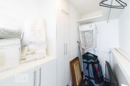 Apartamento à venda com 95m², 2 quartos e 2 vagas Apartamento à venda com 95m², 2 quartos e 2 vagasQuarto de Serviço