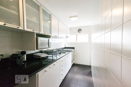 Apartamento à venda com 95m², 2 quartos e 2 vagas Apartamento à venda com 95m², 2 quartos e 2 vagasCozinha