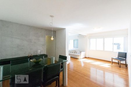 Apartamento à venda com 95m², 2 quartos e 2 vagas Apartamento à venda com 95m², 2 quartos e 2 vagasSala