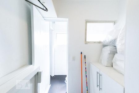 Apartamento à venda com 95m², 2 quartos e 2 vagas Apartamento à venda com 95m², 2 quartos e 2 vagasQuarto de Serviço