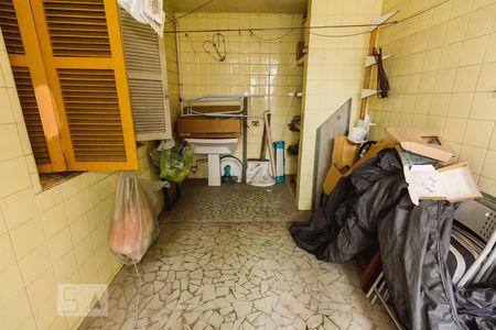 Casa à venda com 355m², 5 quartos e sem vagaÁrea de Serviço