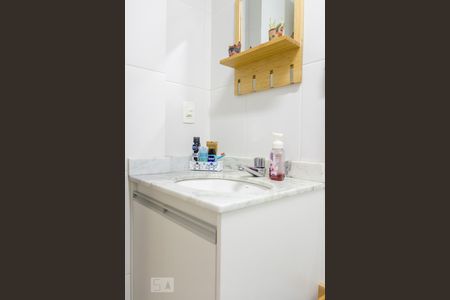 Banheiro Social de apartamento à venda com 2 quartos, 68m² em Olímpico, São Caetano do Sul