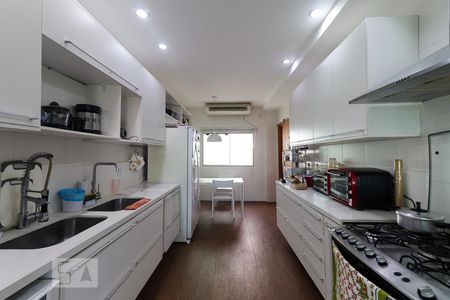 Apartamento à venda com 420m², 5 quartos e 3 vagasCozinha