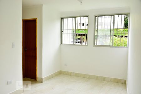 Sala Vista Ampla e Janelas de apartamento à venda com 2 quartos, 50m² em Vila Sílvia, São Paulo