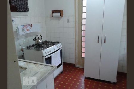 Casa à venda com 176m², 4 quartos e 2 vagas Casa à venda com 176m², 4 quartos e 2 vagasCozinha