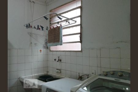 Casa à venda com 176m², 4 quartos e 2 vagas Casa à venda com 176m², 4 quartos e 2 vagasÁrea de Serviço