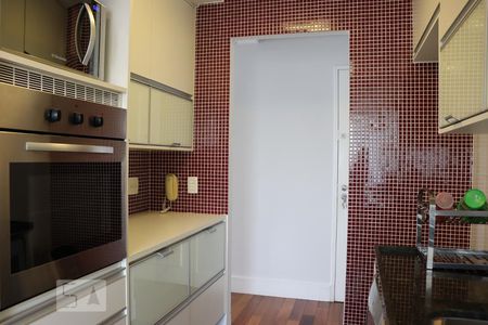 Apartamento para alugar com 94m², 2 quartos e 2 vagasCozinha
