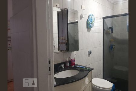 Casa à venda com 180m², 4 quartos e 3 vagas Casa à venda com 180m², 4 quartos e 3 vagasBanheiro