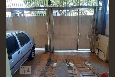 Casa à venda com 180m², 4 quartos e 3 vagas Casa à venda com 180m², 4 quartos e 3 vagasGaragem