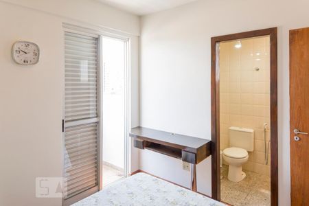 Quarto de kitnet/studio para alugar com 1 quarto, 55m² em Funcionários, Belo Horizonte