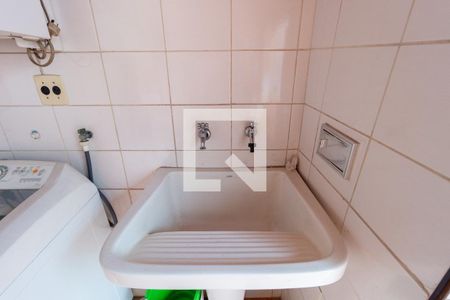 Casa à venda com 216m², 3 quartos e 4 vagasDetalhe - Área de Serviço