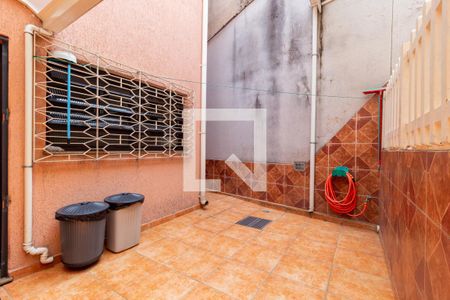 Casa à venda com 216m², 3 quartos e 4 vagasQuintal