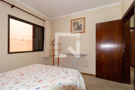 Casa à venda com 216m², 3 quartos e 4 vagasQuarto 2