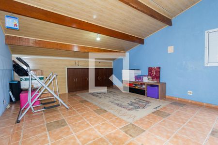 Casa à venda com 216m², 3 quartos e 4 vagasSótão