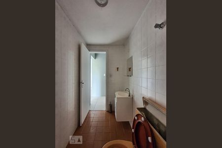 Banheiro de apartamento para alugar com 1 quarto, 70m² em Jardim Patente Novo, São Paulo