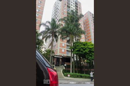 Apartamento para alugar com 70m², 2 quartos e 1 vaga Apartamento para alugar com 70m², 2 quartos e 1 vagaFachada