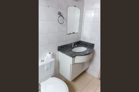 Banheiro de apartamento para alugar com 2 quartos, 70m² em Centro, Diadema