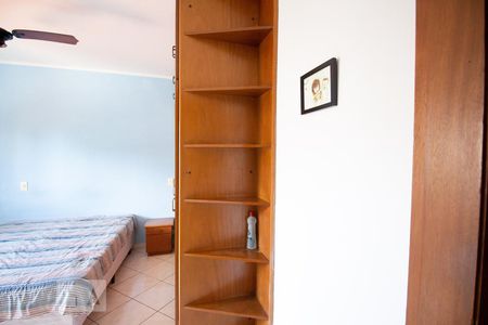 Casa à venda com 272m², 3 quartos e 5 vagas Casa à venda com 272m², 3 quartos e 5 vagasQuarto