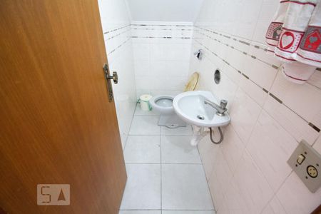 Casa à venda com 272m², 3 quartos e 5 vagas Casa à venda com 272m², 3 quartos e 5 vagasLavabo