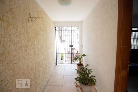 Casa à venda com 272m², 3 quartos e 5 vagas Casa à venda com 272m², 3 quartos e 5 vagasHall