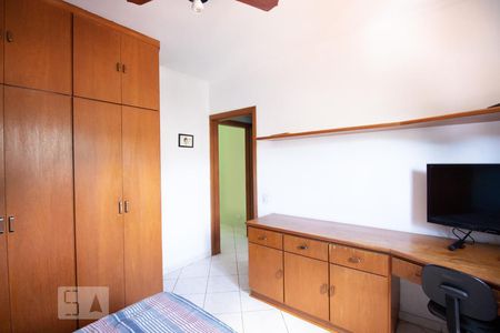 Casa à venda com 272m², 3 quartos e 5 vagas Casa à venda com 272m², 3 quartos e 5 vagasQuarto