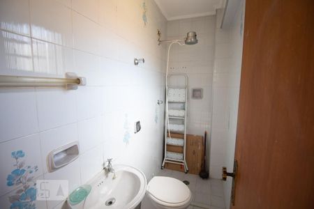 Casa à venda com 272m², 3 quartos e 5 vagas Casa à venda com 272m², 3 quartos e 5 vagasBanheiro de serviço